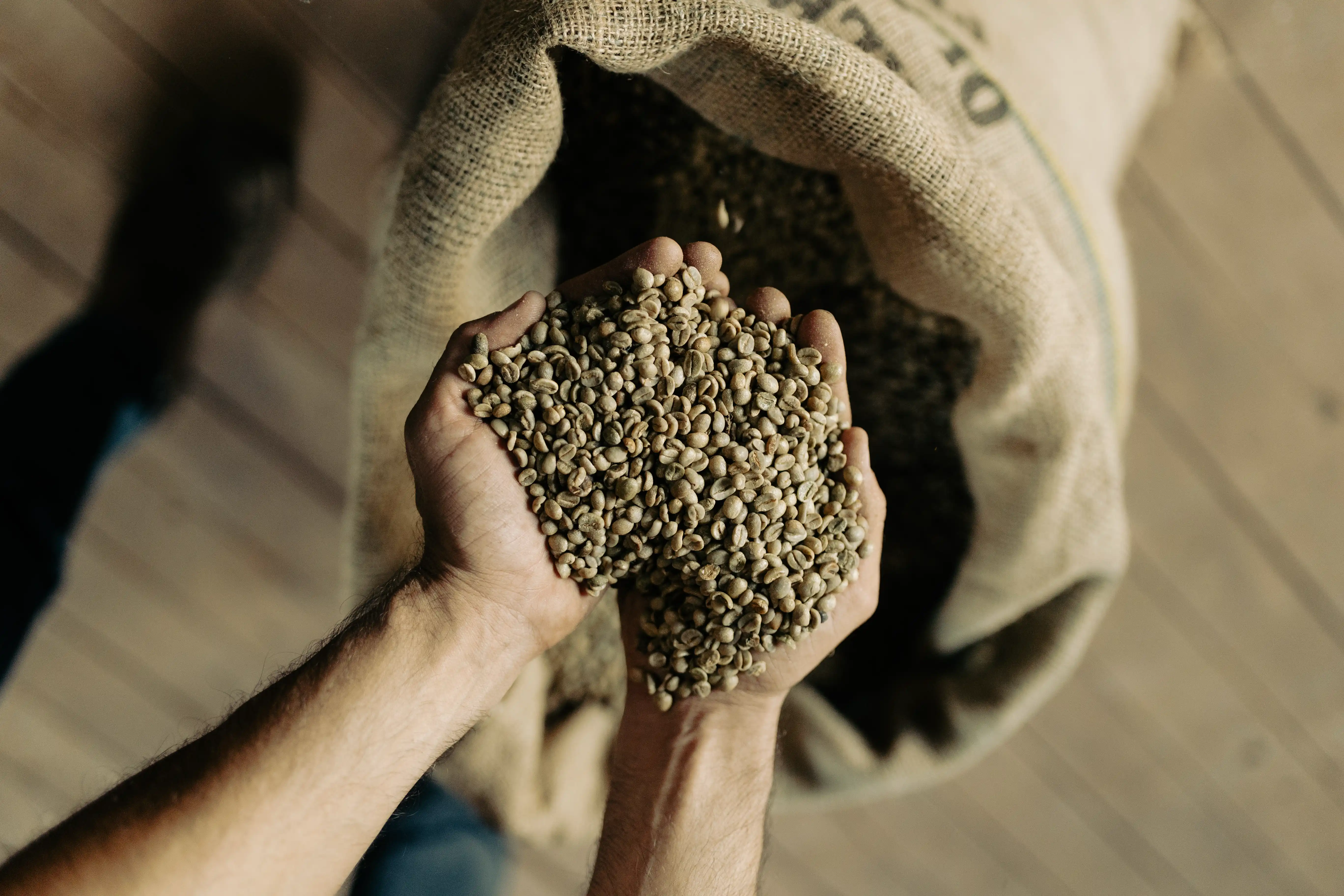 Embalagem Café Cortez 100% Arábica, grãos naturais de torra média